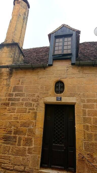 Demeure Du Xiiie-Xive S. Dans La Cite Medievale. Gourdon-en-quercy Luaran gambar